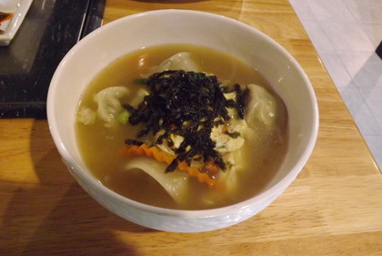 「マダン」の餃子スープ